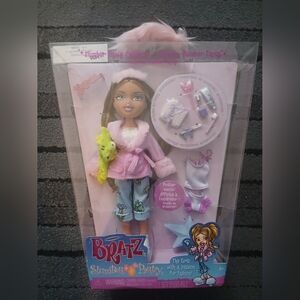 NIB Bratz Slumber Party Doll Yasmin Pink 2 Outfits & Accessories